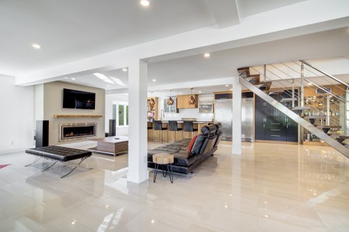 Salon - 11Y Rue Dupuis, Saint-Jacques, QC - Indoor With Fireplace