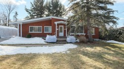 428 Rue Orchard  Saint-Bruno-De-Montarville, QC J3V 2M9