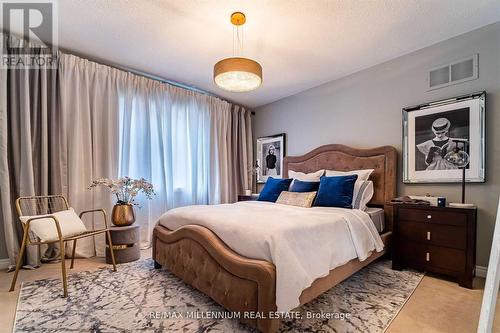 19 Durango Drive, Brampton, ON - Indoor Photo Showing Bedroom
