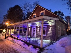 11 Av. de la Gare  Saint-Sauveur, QC J0R 1R0