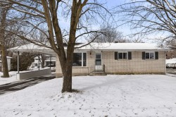 43 Ch. de Montréal E.  Gatineau (Masson-Angers), QC J8M 1C3