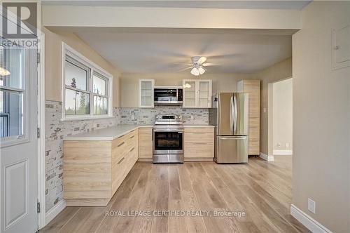 476 Prospect Avenue, Kitchener, ON - Indoor Photo Showing Kitchen