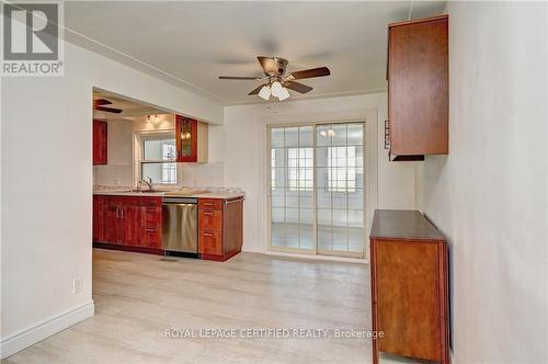 476 Prospect Avenue, Kitchener, ON - Indoor Photo Showing Kitchen