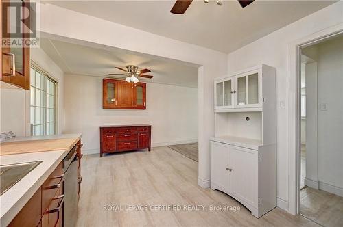 476 Prospect Avenue, Kitchener, ON - Indoor Photo Showing Kitchen