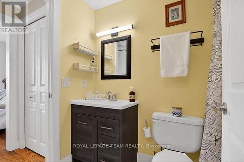 B204 - 124 Guigues Avenue, Ottawa, ON - Indoor Photo Showing Bathroom