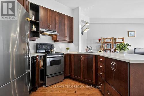 B204 - 124 Guigues Avenue, Ottawa, ON - Indoor Photo Showing Kitchen