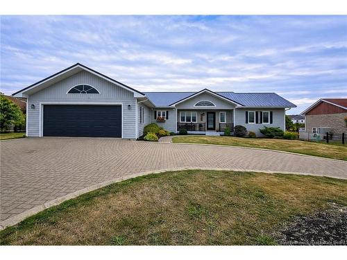 1295 Riverside Dr, Bathurst, NB 