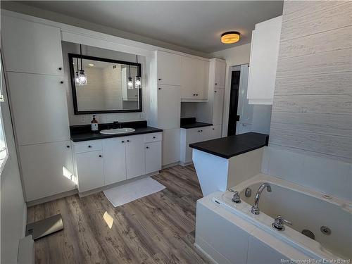 1295 Riverside Dr, Bathurst, NB 