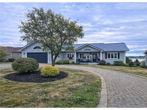 1295 Riverside Dr, Bathurst, NB 