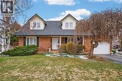 133 CENTRAL Avenue  Grimsby, ON L3M 4Z3