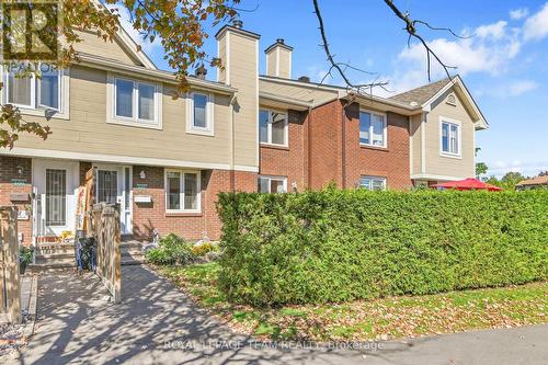102 - 1785 CABARET LANE  Ottawa, ON K4A 2H2
