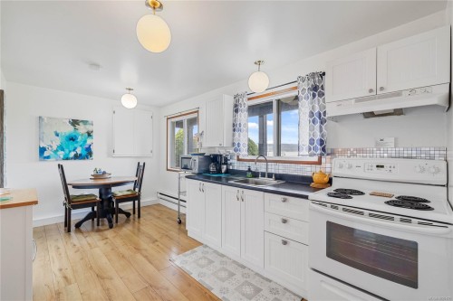 321 Maliview Dr, Salt Spring, BC 