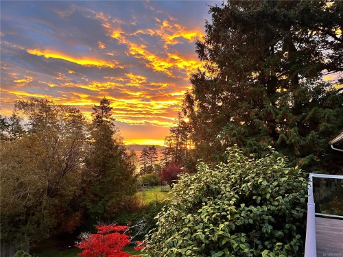 321 Maliview Dr, Salt Spring, BC 