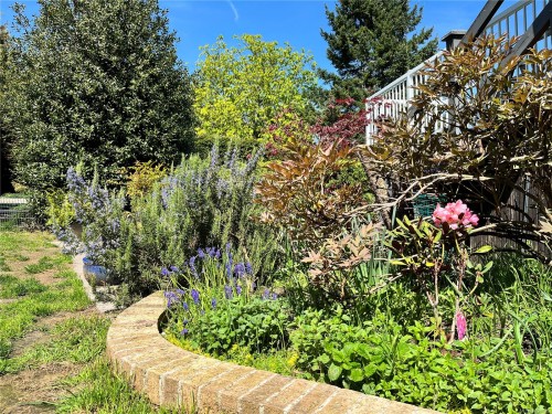 321 Maliview Dr, Salt Spring, BC 