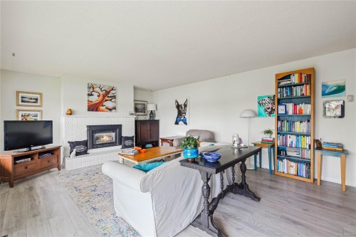 321 Maliview Dr, Salt Spring, BC 