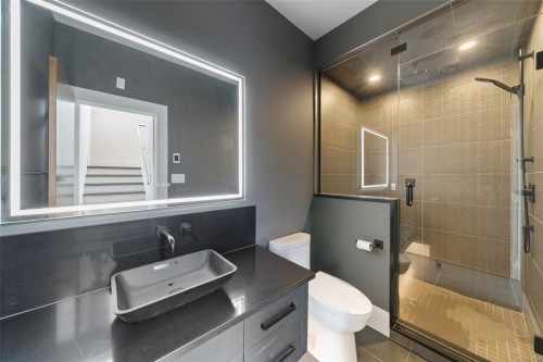 1221 Viewtop Rd, Duncan, BC 