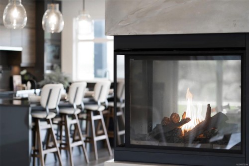 1221 Viewtop Rd, Duncan, BC 