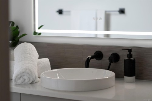 1221 Viewtop Rd, Duncan, BC 