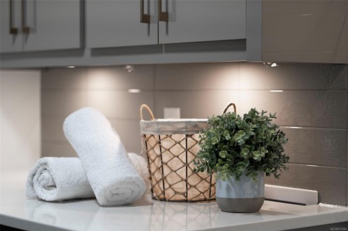 1221 Viewtop Rd, Duncan, BC 