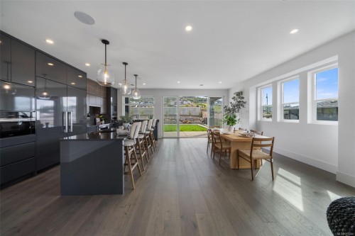 1221 Viewtop Rd, Duncan, BC 