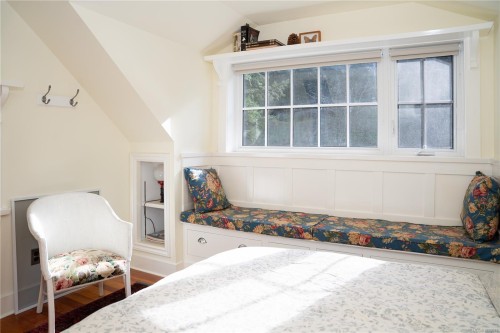 696 Rainbow Rd, Salt Spring, BC 