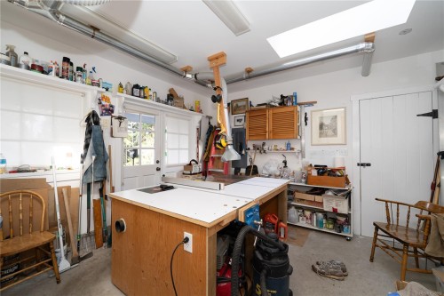 696 Rainbow Rd, Salt Spring, BC 