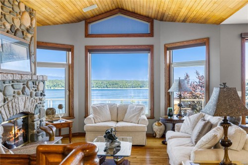 433 Eagle Ridge Rd, Campbell River, BC 