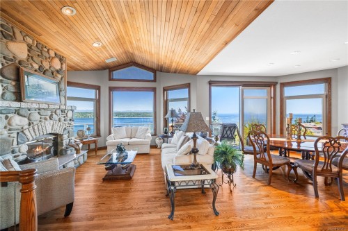 433 Eagle Ridge Rd, Campbell River, BC 