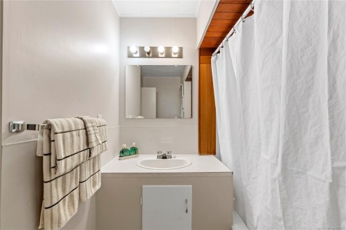 35 Bowser Rd, Bowser, BC 