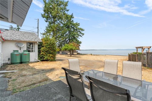 35 Bowser Rd, Bowser, BC 