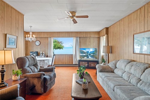 35 Bowser Rd, Bowser, BC 