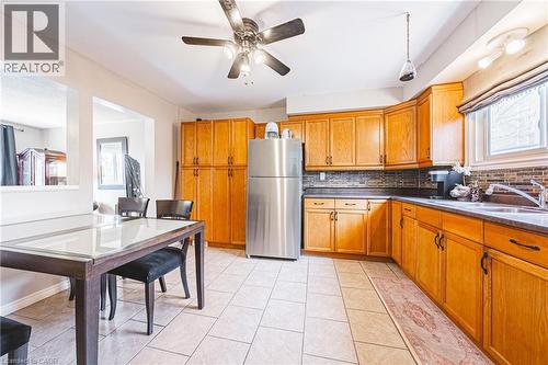 38 Glenburn Court, Hamilton, ON - Indoor Photo Showing Kitchen With Double Sink