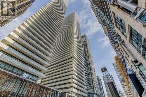 3804 - 50 CHARLES STREET E  Toronto, ON M4Y 1T1