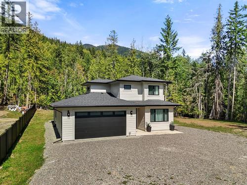 7670 Mountain Drive, Anglemont, BC 