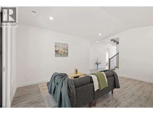 7670 Mountain Drive, Anglemont, BC 