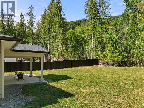 7670 Mountain Drive, Anglemont, BC 