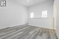 Bedroom 1 - 