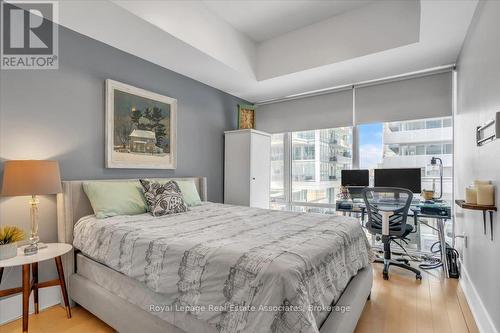323 - 29 Queens Quay E, Toronto, ON - Indoor Photo Showing Bedroom