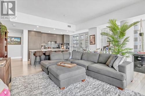 323 - 29 Queens Quay E, Toronto, ON - Indoor Photo Showing Living Room