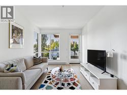 417 7579 16TH STREET  Burnaby, BC V3N 0H7