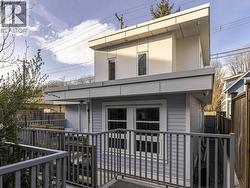 517 E 11TH AVENUE  Vancouver, BC V5T 2E1