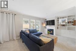 W206 639 W 14TH AVENUE  Vancouver, BC V5Z 1P7