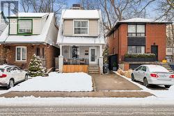 231 CHISHOLM AVENUE  Toronto, ON M4C 4V9