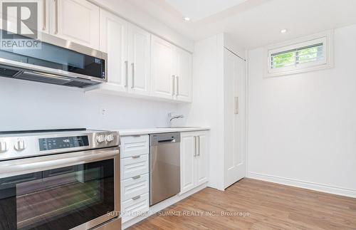 1100 Feeley Court, Mississauga, ON - Indoor Photo Showing Kitchen