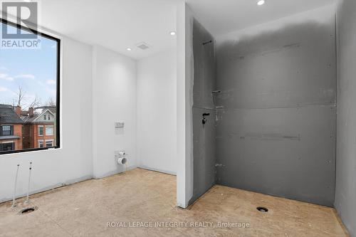 112 Queen Elizabeth Drive, Ottawa, ON - Indoor