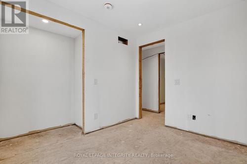 112 Queen Elizabeth Drive, Ottawa, ON - Indoor Photo Showing Other Room