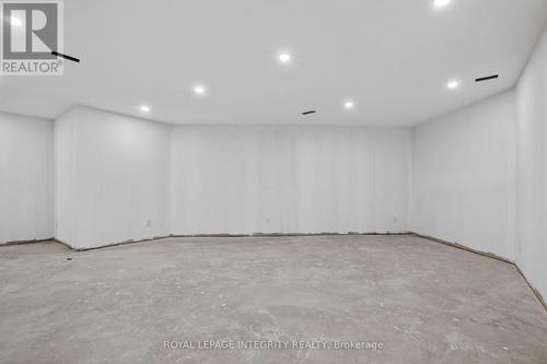 112 Queen Elizabeth Drive, Ottawa, ON - Indoor Photo Showing Basement