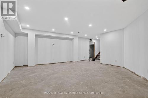 112 Queen Elizabeth Drive, Ottawa, ON - Indoor