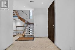 Foyer - 