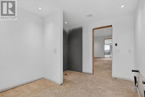 Ensuite - 112 Queen Elizabeth Drive, Ottawa, ON - Indoor Photo Showing Other Room